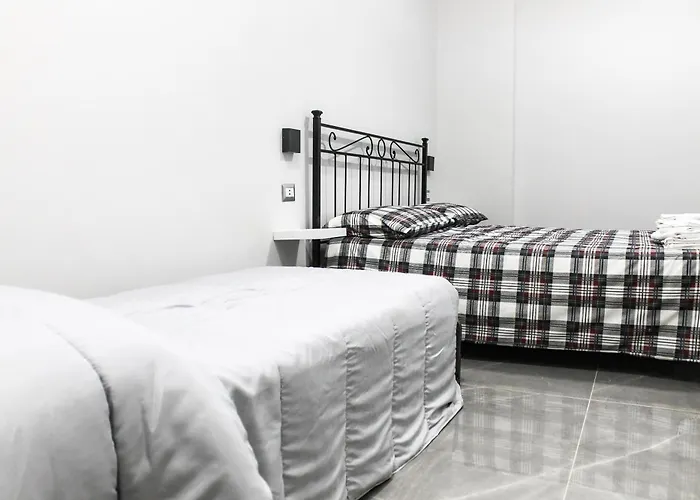 Silver Rose בית הארחה 4*